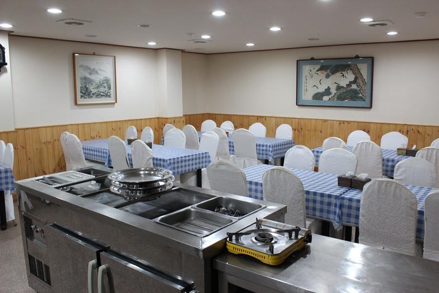 Hyundai Tourist Hotel Jeju Buitenkant foto
